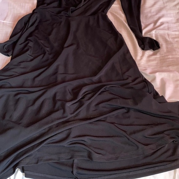 Sale Forever 21 Plunging V-Neck Dress! NWT! Holiday! New With Tags! - Picture 4 of 4